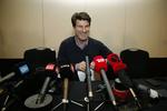 veloplagt. Et stort opbud af både britiske og danske journalister havde fundet vej til Heathrow lufthavnen i London for at høre Michael Laudrups første kommentarer om fyringen fra Swansea. 