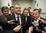 MENINGSFÆLLER. Venstres formand Lars Løkke Rasmussen roser finansminister Bjarne Corydon (S) for at undersøge mulighederne for udlicitering af kernevelfærden. 