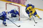 5-0. Svenskerne havde hele hallen imod sig, men klarede sig alligevel forholdsvist nemt videre til semifinalen ved OL. 