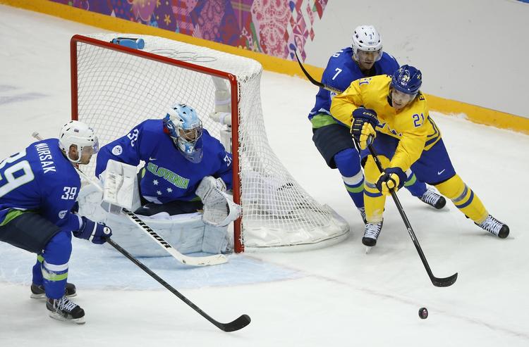 5-0. Svenskerne havde hele hallen imod sig, men klarede sig alligevel forholdsvist nemt videre til semifinalen ved OL. 