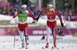 Sejr. Ingvild Flugstad Østberg (tv) sendte Marit Bjørgen af sted med et forspring på tre sekunder, der blev udbygget på sidste omgang. 