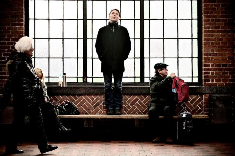Udsyn. Peder Frederik Jensen går de danske liv efter i sømmene. I en novellesamling, der kalder på flerfoldig læsning 