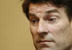 fyret. Michael Laudrup under det pressemøde tirsdag i London, som den nye træner i Swansea kalder »meningsløst«. 
