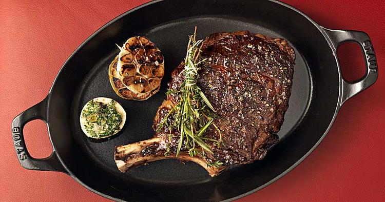 LUFTHAVNSBØF. Foruden restauranter i København K, Charlottenlund og Aarhus, åbner bøfkæden MASH nu også en restaurant i Københavns Lufthavn. 