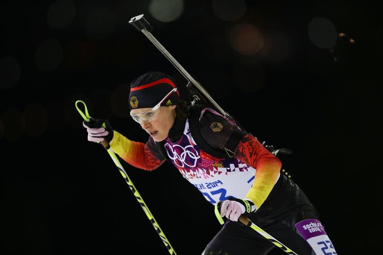 Firer. Evi Sachenbacher-Stehle var kun et sekund fra bronze i 12,5 km skiskydning. 
