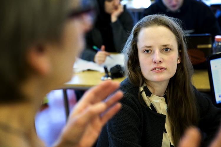 Historisk. Ny teknologi betyder, at mange unge kan klare en almindelig uddannelse uden tolkebistand. 