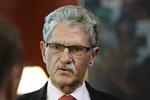 Partistøtte. Folketingets formand, Mogens Lykketoft, har undersøgt reglerne i andre lande og drøftet partistøtte med gruppeformænd på Christiansborg. Han vil først og fremmest ændre reglen om, at partierne kun skal oplyse navne på sponsorer, der donerer mere end 20.000 kroner. - Foto: 