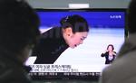 klage. Sydkoreanerne forstår ikke, at deres stjerne i kunstskøjteløb, Kim Yu-Na, ikke vandt guldet ved OL. 