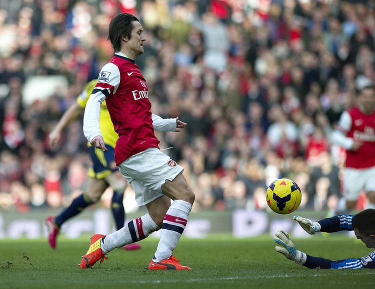supermål. Arsenals Tomas Rosicky sætter sidste fod på en serie hurtige afleveringer ned gennem Sunderland-forsvaret - og scorer til 3-0. 