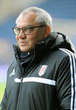 1-1. Felix Magath havde fravalgt William Kvist, da den tyske træner havde debut for Fulham. 
