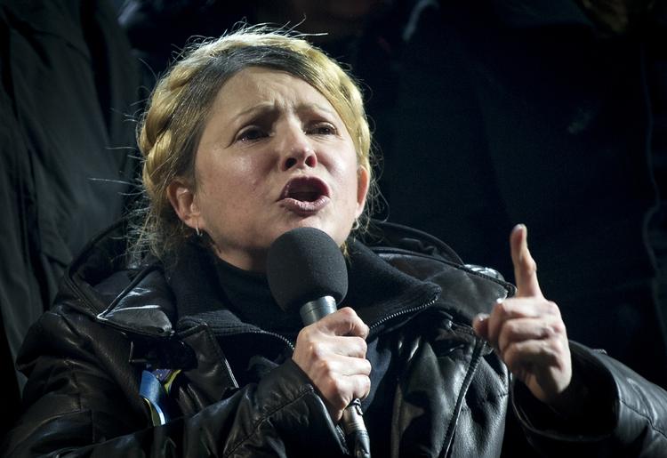 Jubel. Men alligevel ikke en total begejstring for Julia Timosjenko til aften i Kijev. Hun er trods en fængsling også en af the bad guys, og det har folket ikke glemt. Nærmere tværtimod. 
