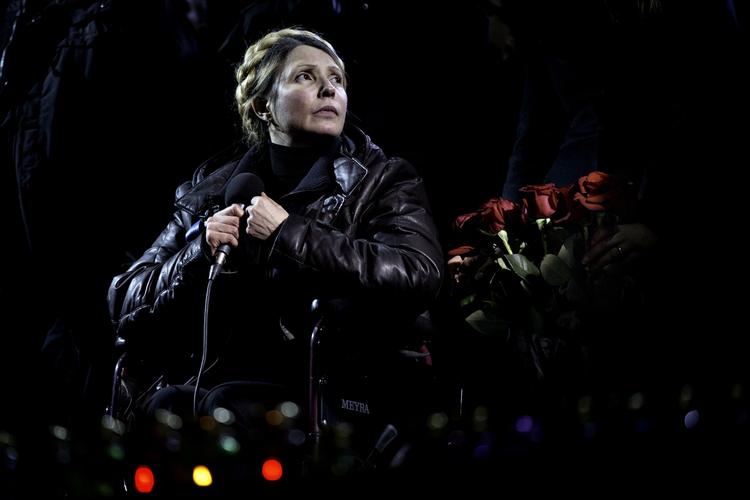 Fri. I sin tale til demonstranterne på Uafhængighedspladsen i går hyldede Julia Timosjenko »de faldne helte« og opfordrede sine landsmænd til at kæmpe videre for deres fælles fremtid. 