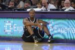 debut. Jason Collins venter på at komme på banen i kampen i nat for Brooklyn Nets. 
