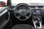 Overblik. Snusfornuft præger indretningen og instrumenter, og der er fint overblik over betjeningsmulighederne. Foto: Skoda 