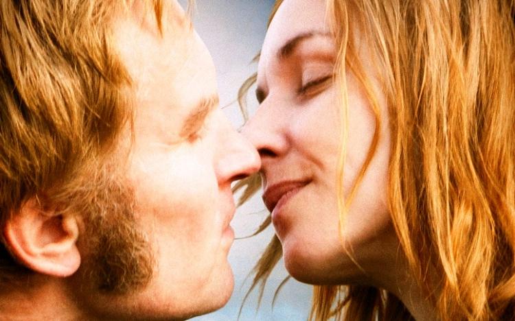 Kærlighedsdrama. Efter forskellige versioneringer, udsættelser med mere kan man nu endelig få et blik på Simon Stahos film 'Miraklet'. 