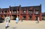 angrebsbølge. Torsdag i sidste uge angreb den militante islamistiske gruppe Boko Haram byen Bama i Nigeria. Her omkom 115 personer, og nu mistænkes den samme gruppe for at have nedslagtet op mod 40 skoleelever og lærere i samme område af landet. 