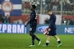 udslukte. Selv en ellers altid arbejdsom Wayne Rooney (th) forsvandt helt ud af opgøret mod Olympiakos. 