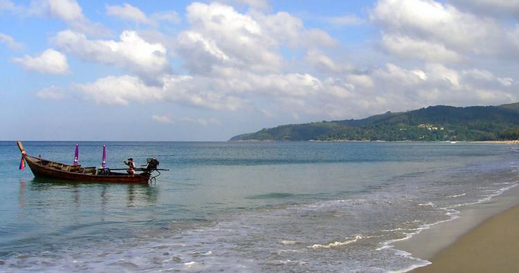 Misfarvet. Strandene på Phuket har gennem årene været udsat for misfarvning og forurening. 