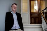 FORSLAG. Der er sprængstof i flere af vismændenes forslag, blandt andet om at stoppe støtten til vedvarende energi. Her ses formand Hans Jørgen Whitta-Jacobsen, der er økonomiprofessor. 