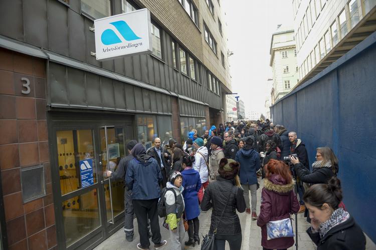 Køkaos. 61.000 håbefulde ledige mødte i dag op til det samme jobmøde. 
