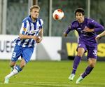 Duel. Esbjerg's Jesper Rasmussen, (tv.) og Fiorentina's Ryder Matos. 