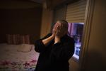boligløs. Spanske isabel Cadiz Maya er en af de mange millioner arbejdsløse europæere. Sidste fredag ventede hun på, at politiet skulle komme og smide hende og familien ud af lejligheden i Madrid. 