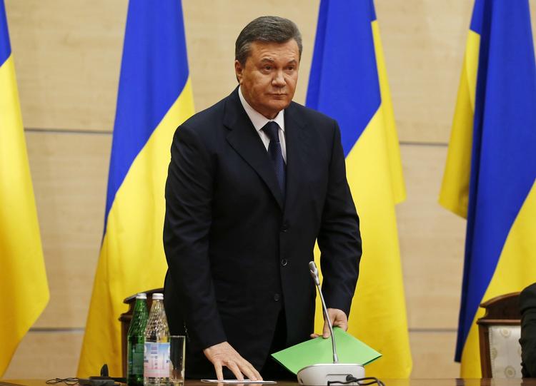 Pressemøde. Ukraines væltede præsident Janukovitj siger på et pressemøde i Rusland, at han er ivrig og klar til at kæmpe for Ukraines fremtid imod terroristiske ledere. 