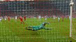 Bundesliga. Arjen Robbe fra Bayern München scorer på straffe mod Schalke 