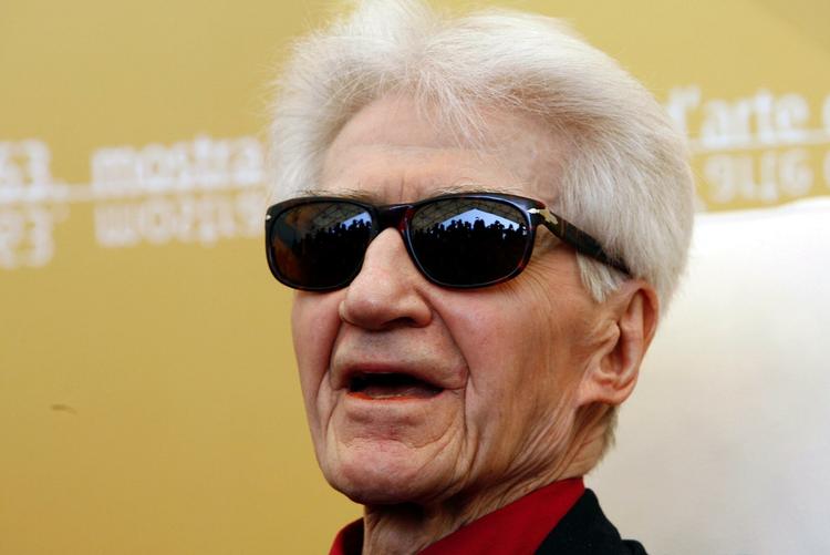 Filmmand. Alain Resnais ses her under filmfestivalen i Venedig i 2006. 