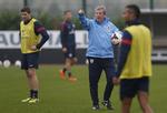 EKSPERIMENTER. For Roy Hodgson er kampen mod Danmark en chance for at se nærmere på nogle af de mindre etablerede spillere. 