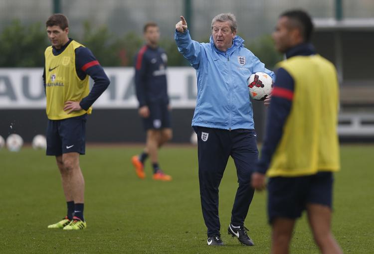 EKSPERIMENTER. For Roy Hodgson er kampen mod Danmark en chance for at se nærmere på nogle af de mindre etablerede spillere. 