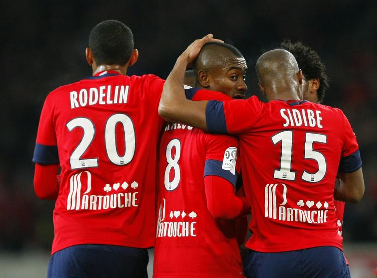 HATTRICK. Med sine scoringer til 1-1, 1-2 og 2-3 var Salomon Kalou (i midten) den store helt for Lille. 