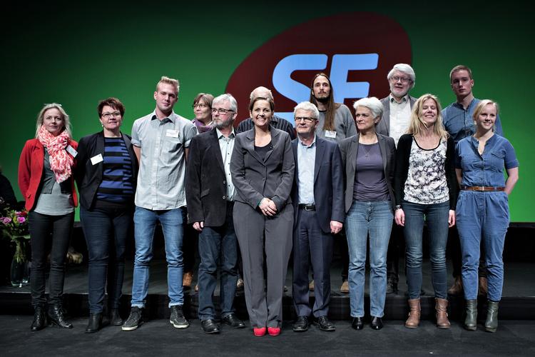Mangfoldighed. SF's nye landsledelse. Partiet har svært ved at leve op til sine egne ambitioner om at tiltrække nydanskere, unge og lavtuddannede. 