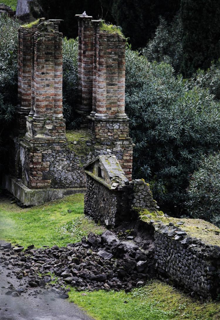 Kulturarv. Regnskyl i Italien har fået ruiner i den historiske by Pompeji til at falde fra hinanden. 