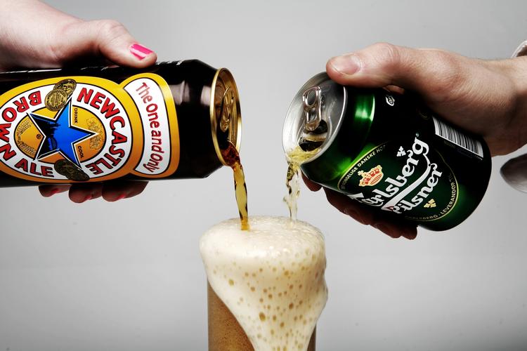 dyrere. Trods en nedsat afgift på øl er prisen steget. På sodavand er prisen faldet, men kun halvt så meget, som regeringen forventede. 