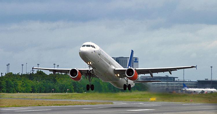 justering. passagerer med billet til den billigste klasse på SAS' lang ruter skal fremover betale for drikkevarer undtaget vand og et styk sodavand. 