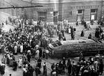 Opstanden i Ungarn startede om eftermiddagen 23. oktober 1956, hvor byens studenter demonstrerede til støtte for Polen, hvor et folkeligt pres netop havde tvunget en stalinistisk regering fra magten. 