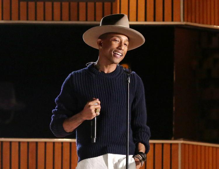 Underholdning. Pharrell Williams på scenen under årets amerikanske Grammy Awards. 