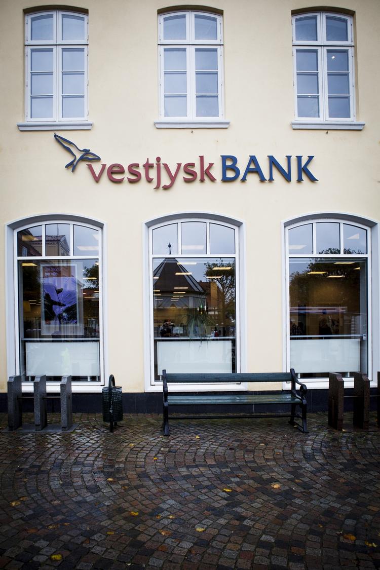 Truet. Siden 2008 er nødlidende banker gledet stille og roligt ind i Finansiel Stabilitet. Det er muligt, at det også bliver Vestjysk Banks skæbne, hvis der ikke viser sig en mirakuløs redning i løbet af måneden. 
