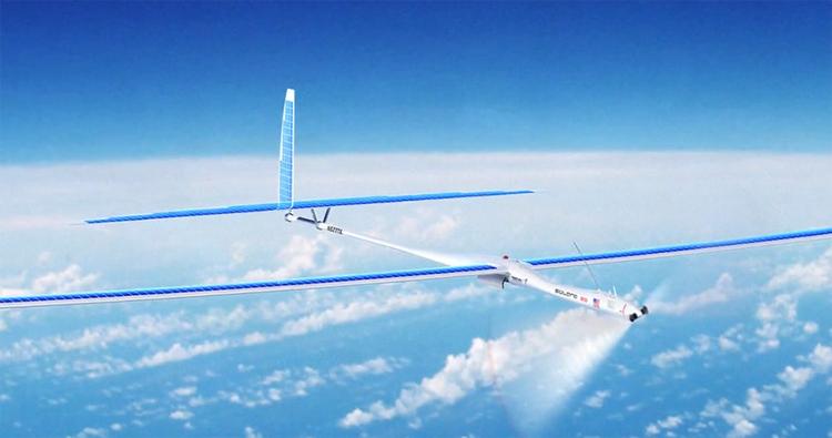 OPKOBLING. Det er denne soldrevne Titan Aerospace-drone, Solara 60, som Facebook angiveligt vil sætte til vejrs i adskillige eksemplarer over Afrika for at give kontinentet en bedre net-opkobling. (FOTO: Screenshot/Titan Aerospace) 