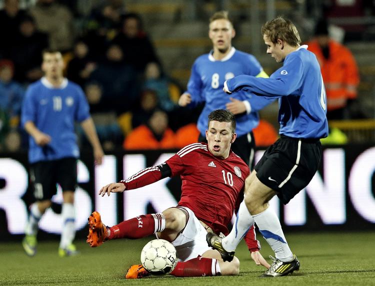 DIRIGENTEN. Med sine 18 år er Pierre Emile Højbjerg kommet med på U21-landsholdet før tid, men Bayern München-spilleren er allerede en offensiv dirigent. 