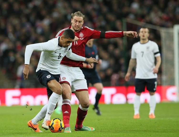 Utilfredsstillende. Bendtner blev kritiseret af landstræneren efter nederlaget til England og Chris Smalling. 