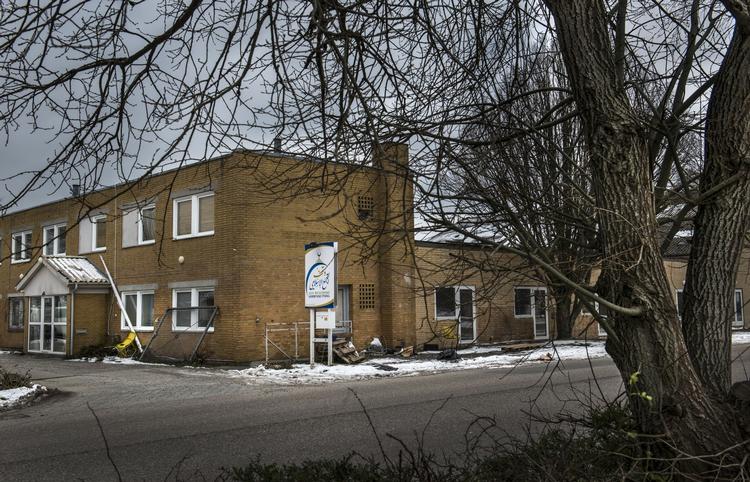 Advarsel. Østjyllands Politi advarer unge muslimer og deres familier i Aarhus mod potentielt alvorlige konsekvenser ved at frekventere moskeen på Grimhøjvej. 