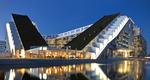 Arkitekturby. Arkitekt Bjarke Ingels' 8tallet vandt i 2011 prisen for bedste boligbyggeri ved World Architecture Festival. 