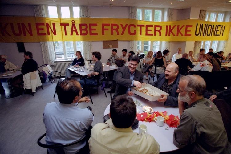 Advarsler. Nej-partier og -bevægelser har i årtier advaret mod at give EU for megen magt. Nu føler de, at de er blevet bekræftet i deres bange anelser. 