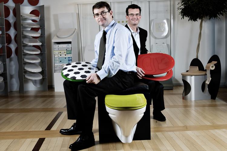 tilfreds. Dan Boyter, Pressalits ordførende direktør i baggrunden, er tilfreds med dommen i Sø- og Handelsretten. I forgrunden ses hans bror, Kim, der er firmaets administrerende direktør. 