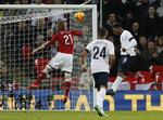 1-0. Ti minutter før tid gik den ikke længere, da Daniel Sturridge headede Englands sejrsmål forbi Kasper Schmeichel. 