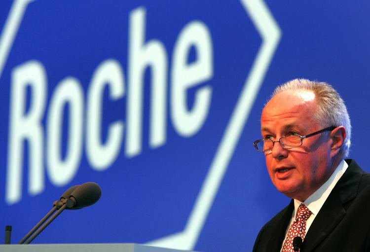 afvisende. Franz B. Humer er formand for Roche, der afviser, at de har forbrudt sig på konkurrencemidlerne ved at holde et billigt lægemiddel ude af markedet. 