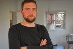 Snydt. Jeppe Lange brugte rejsekortets månedsberegner til at finde den bedste pris på en måneds rejser til og fra arbejde. Turene blev 625 kroner dyrere, så næste gang bruger han klippekortet, hvor han føler prisen er sikker. 