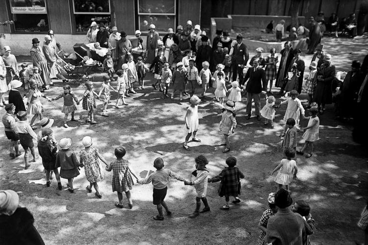 Testbane. Karakter er forbundet til selvkontrol, integritet og autonomi, men altid inden for en moralsk horisont, skriver Per Schultz Jørgensen. Livet i en skolegård kan fortælle os meget om vores børns karakter. 